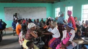 Radio Jai -El aprendizaje judío en Zimbabue. Foto de George Zvakavapano.